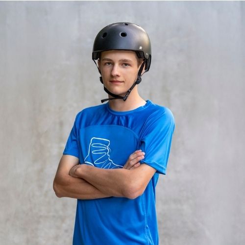 instruktor nauki jazdy na rolkach Oskar Kotzian