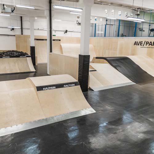 miejsce do nauki jazdy na rolkach AvePark - kryty skatepark