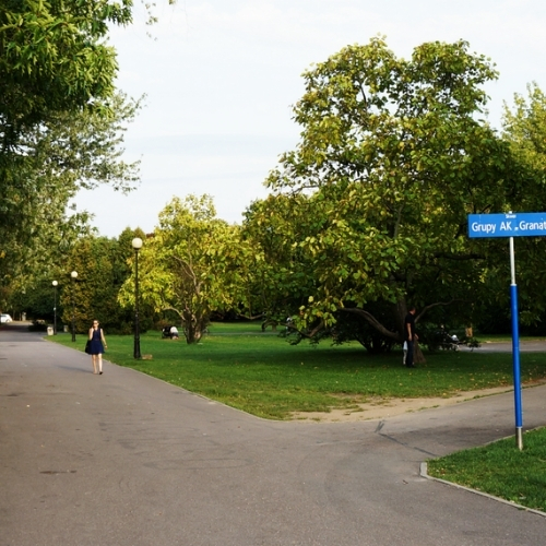 miejsce do nauki jazdy na rolkach Mokotów - Skwer AK GRANAT